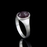 ring-met-vingerafdruk-steen