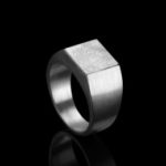 vierkante-vingerafdruk-zegelring